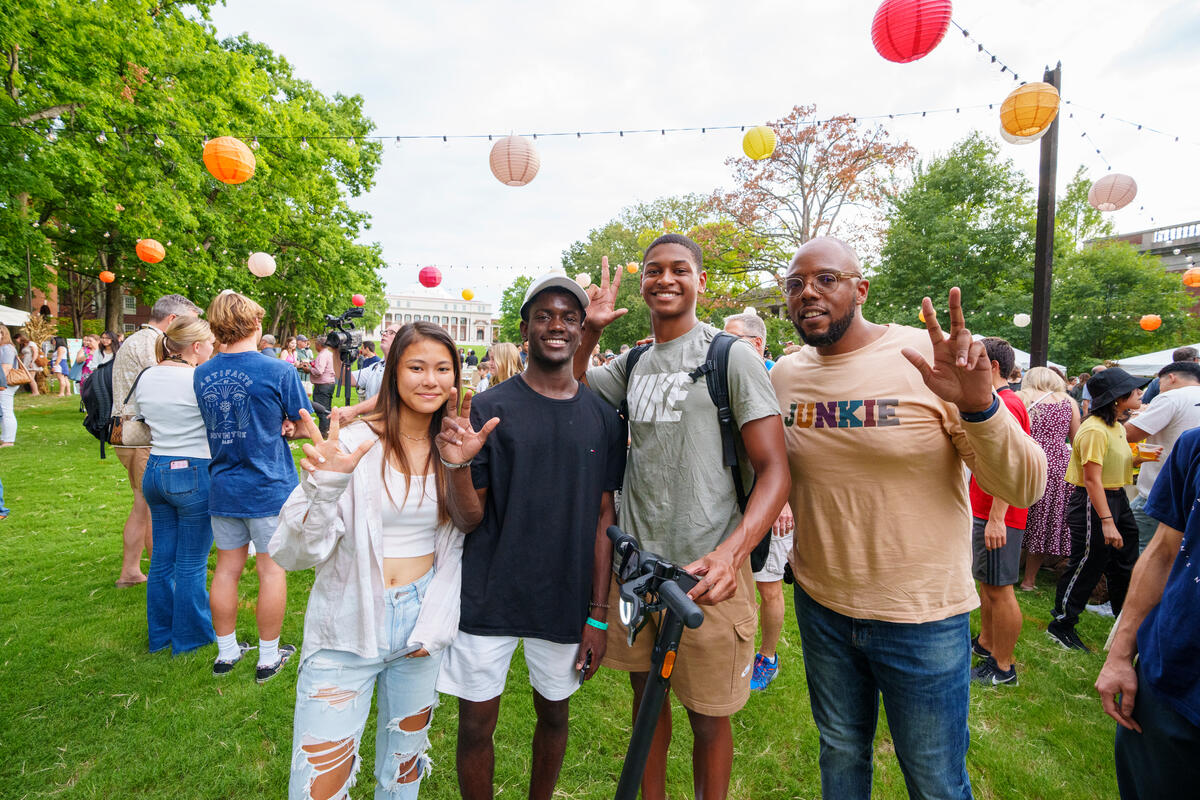 Students and Families Celebrate at Vanderbilt Family Weekend 2022