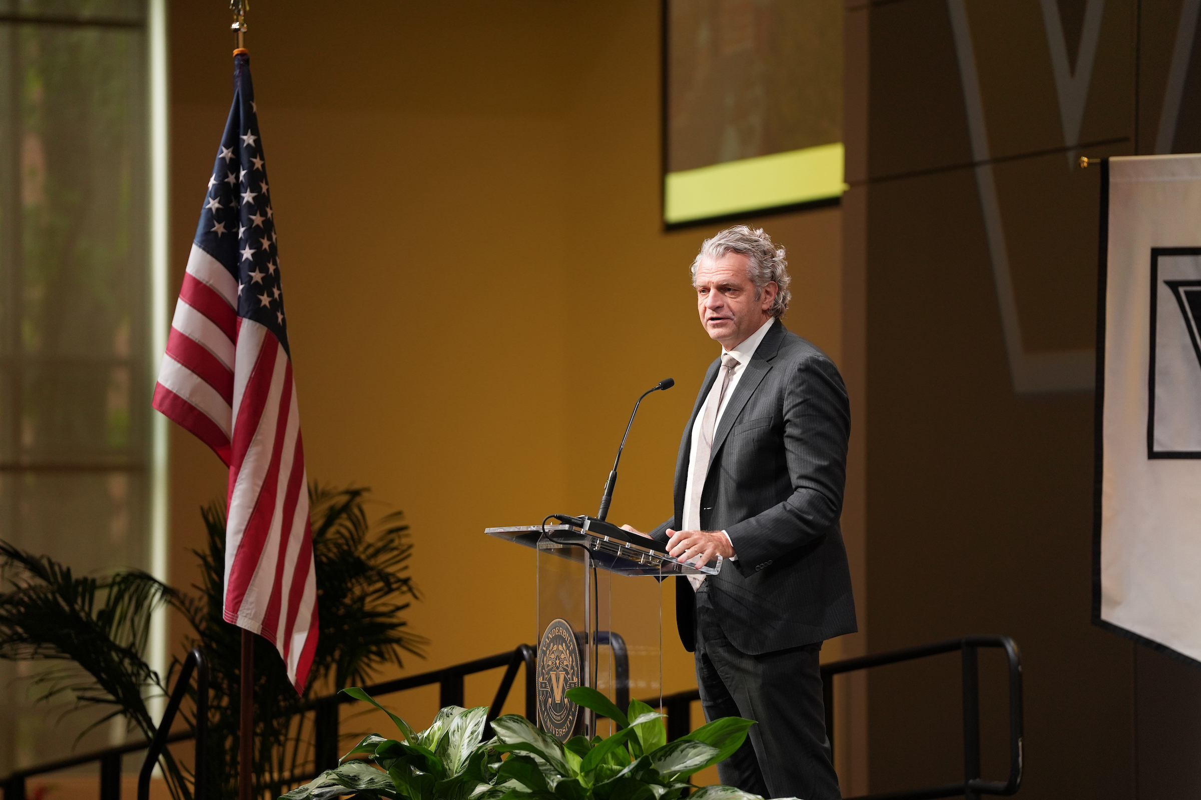 Chancellor Daniel Diermeier at the Fall Faculty Assembly.
