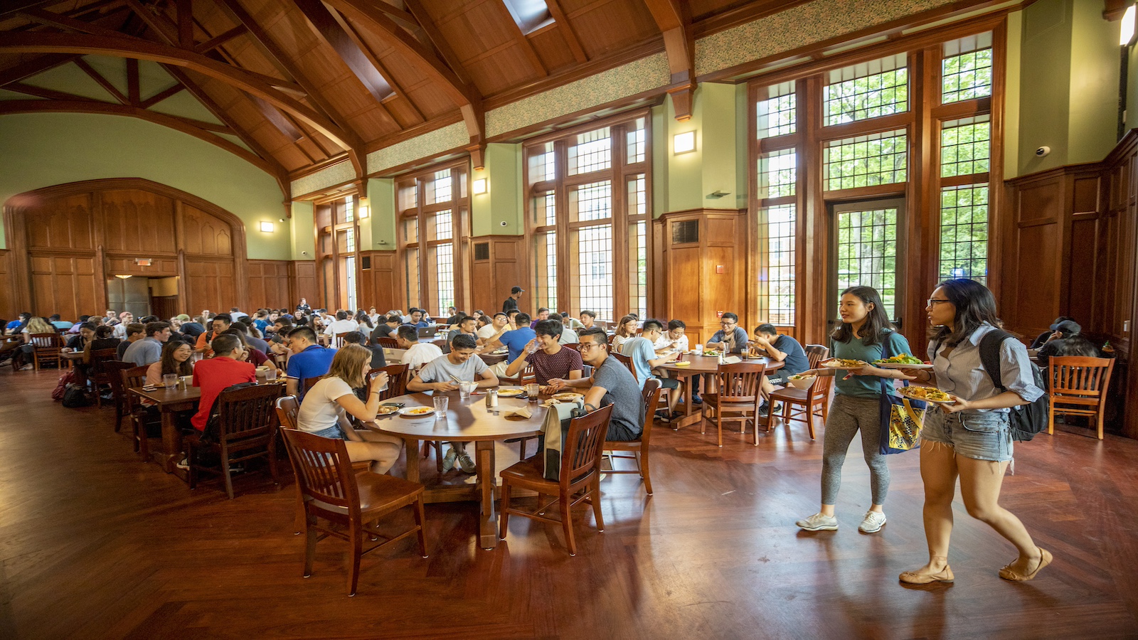 Students enjoy the E. Bronson Ingram dining hall