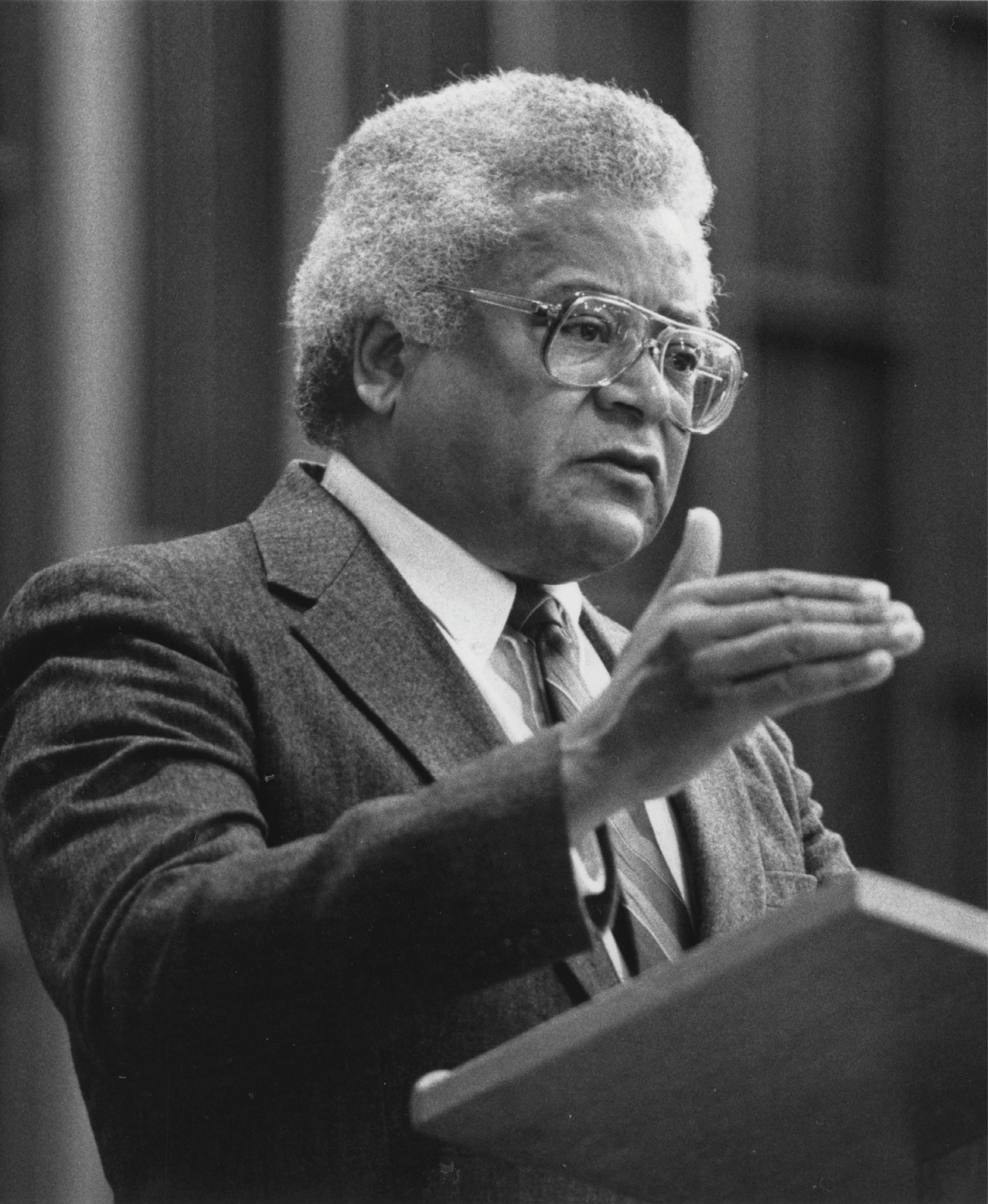 Rev. James Lawson speaking at Benton Chapel in 1987. (James Lawson Collection/VU Special Collections and Photo Archives)