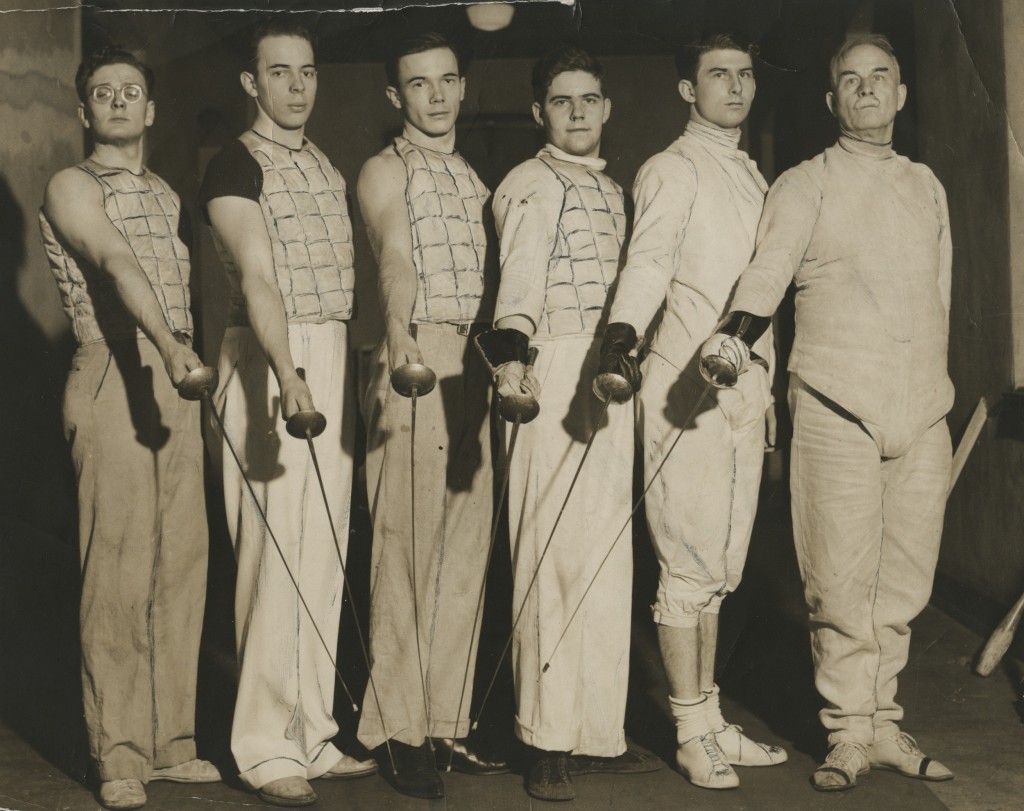 Photo of 1938 fencing team