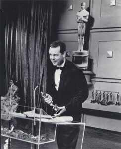 Photo of Delbert Mann accepting Oscar
